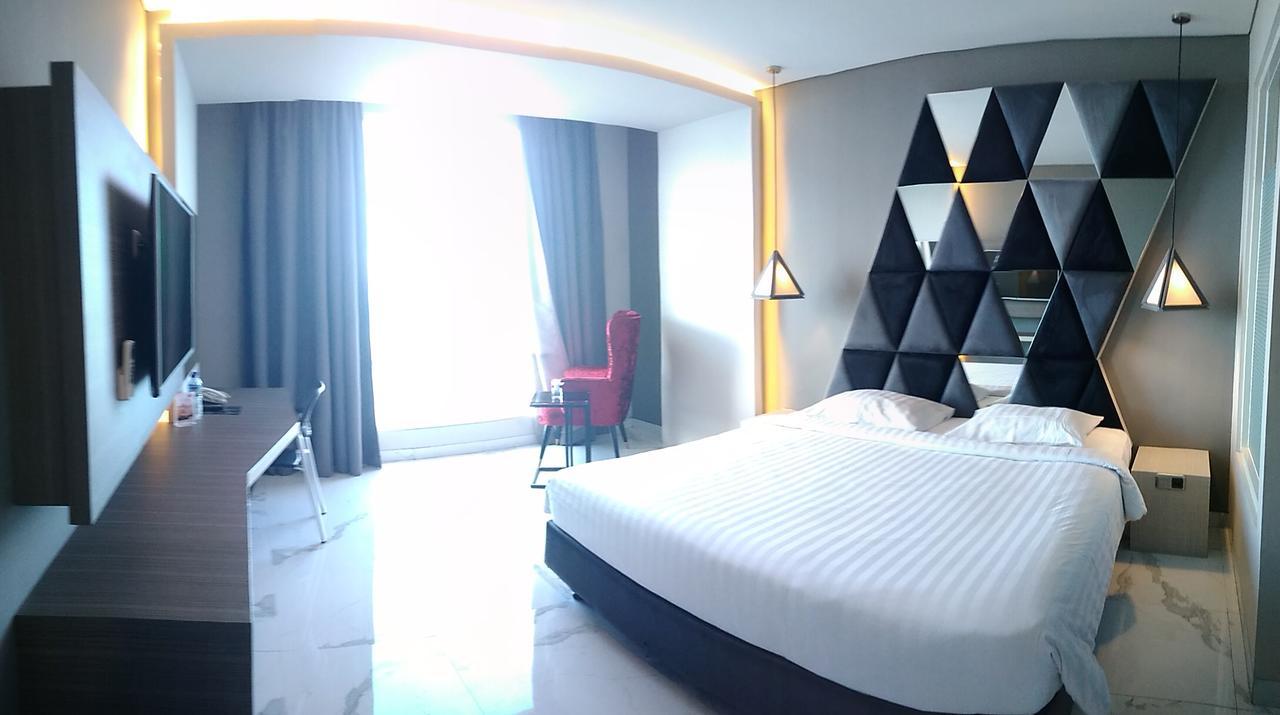 كوبانغ M Hotel Kupang المظهر الخارجي الصورة
